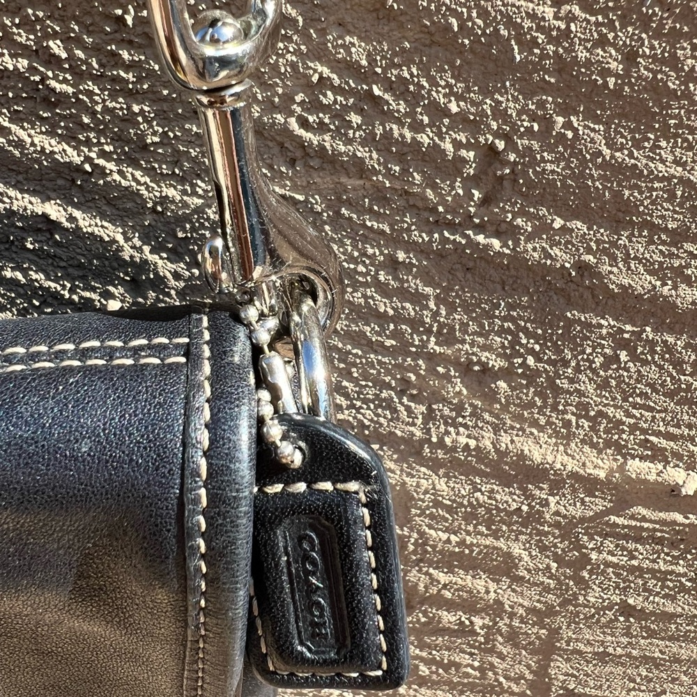 Coach Black Crossbody Bag SoHo Mini Y2K with Buckle Excellent Condition - Picture 4 of 10